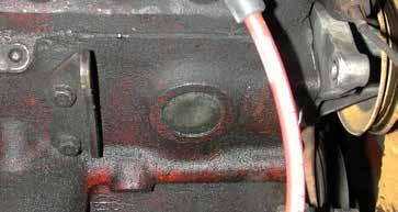 For vehicles fitted with superchargers, install the adjuster block provided without the lock washer. Do not tighten this bolt yet. Figure 3 4.