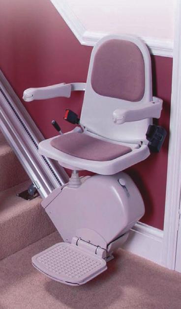 BARIATRIC EQUIPMENT BARIATRIC HIGH BACKED CHAIR Height adjustable chair, which allows the seat height to be tailored to the user in order to make sitting and standing as