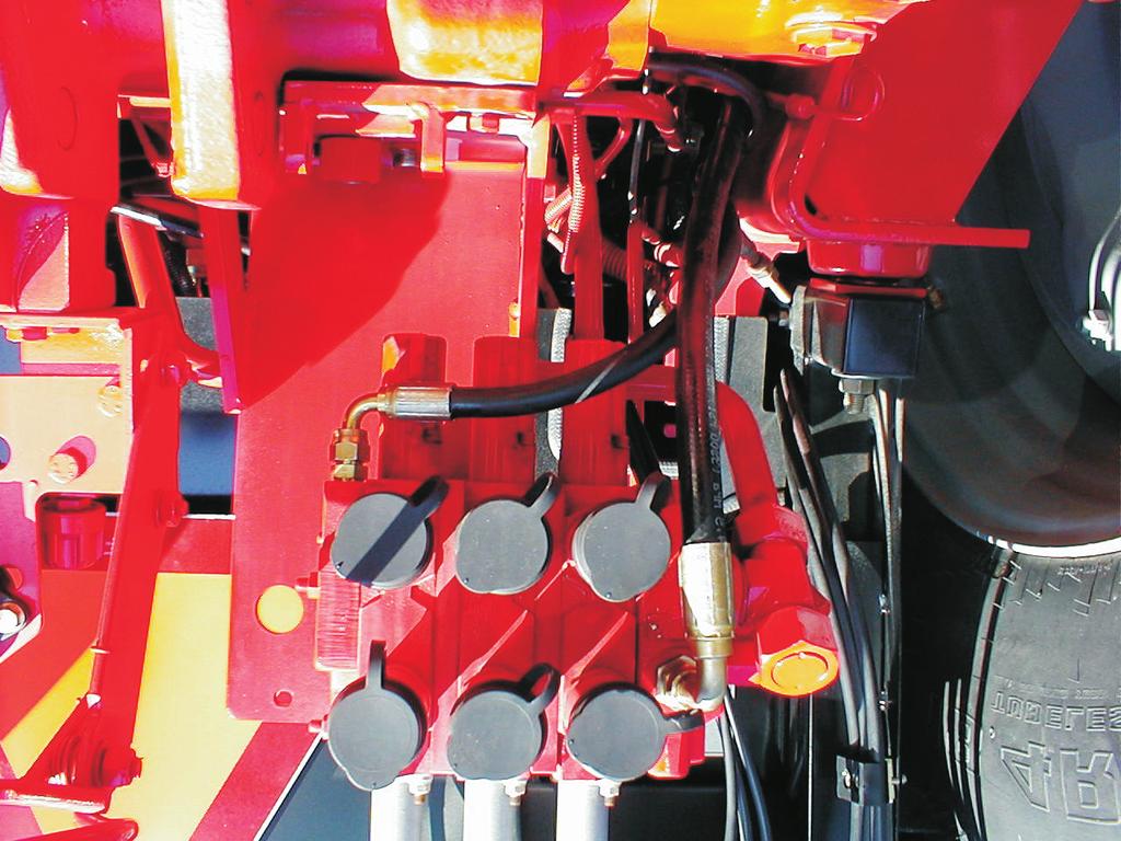 Tractors Equipped with Bosch (Type B) Tractor Valve MC Tractors & MTX Tractors through MTX95 Horizontal Valve Arrangement 1.
