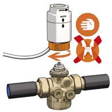 During operation the valve Dp generated by the fluid flow can be measured (with the Caleffi differential pressure measuring station code 130005/6) (9).