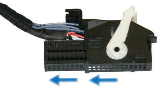 Remove, subsequently, the wires for telephone and integrate them into the 26-pin intake plug of the rearview