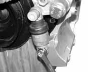 01 37 3) Remove the oil filter assembly from the cylinder block.