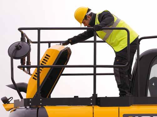 5 JCB s Safety Level Lock fully isolates hydraulic functions to avoid unintended movements.