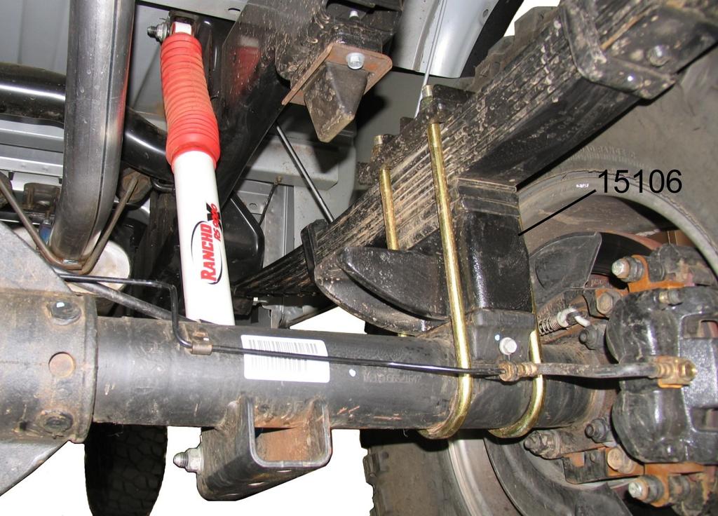 Raise the rear of the vehicle and support the frame with jack stands. Remove the rear wheels. 2) Support the rear axle assembly with a floor jack.