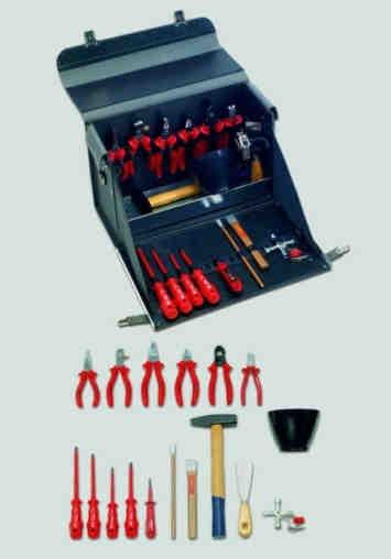 Set f VDE tls fr apprenticeship, 17 parts in leather case, VDE insulated, reinfrced bttm with metal inserts lateral aluminium angels includes: cmbinatin pliers 180 mm insulated acc.
