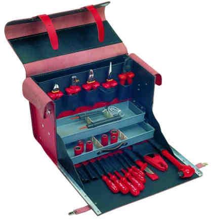 parts set f safety tls 1000V, 30 parts in red leather case with sliding lck, with belt lateral reinfrced inserts, frntal pening puches fr small parts strage, printed 1000V cntent: like in set Nr
