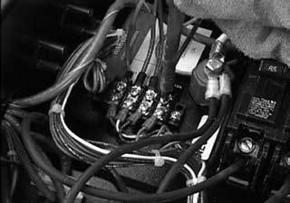 Connect the control wires to the correct terminals. The terminals are clearly marked N1, N2, 23 and 194.