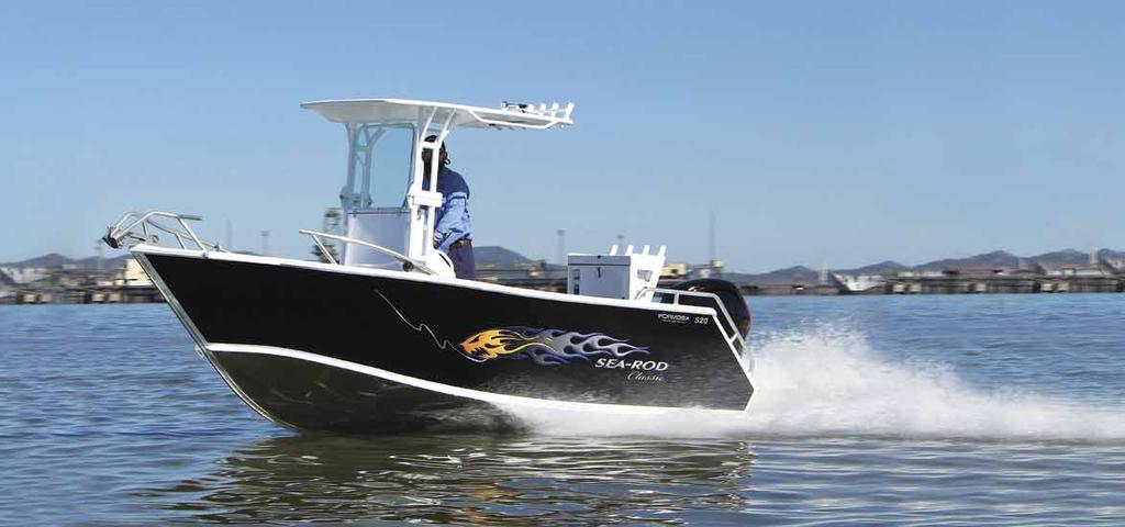 CENTRE CONSOLE KEY FEATURES 480**, 520, 550,, 620, 660, 700 SELF-DRAINING ALUMINIUM DECK HIGH TENSILE 5083 PLATE HULL SEASTAR HYDRAULIC STEERING SYSTEM TWIN SEAT WITH STORAGE FOLDING TRANSOM DOOR