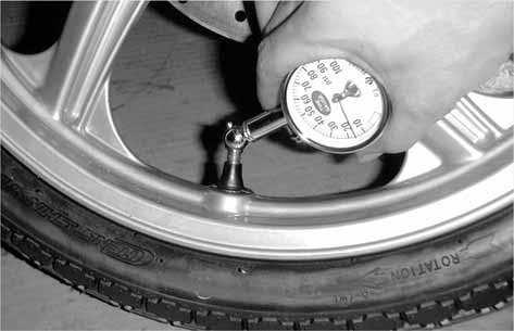 3. INSPECTION/ADJUSTMENT WHEELS/TIRES Check the tires for cuts, imbedded nails or other damages. Check the tire pressure.
