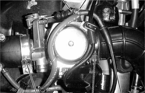 Fuel Tube Loosen the throttle cable adjusting nut and lock nut, and disconnect the throttle cable from the