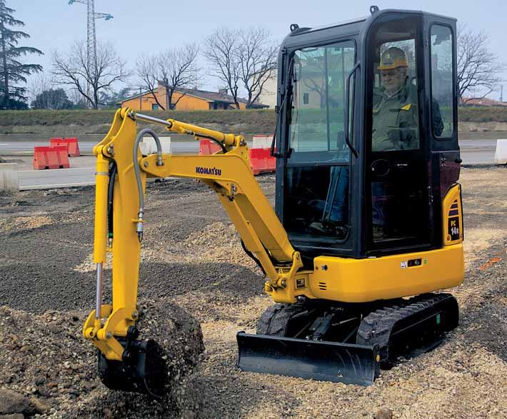 Variable undercarriage For applications requiring maximum versatility in terms of size and stability, the PC14R-3 is also available with hydraulic undercarriage extension, which is operated from the
