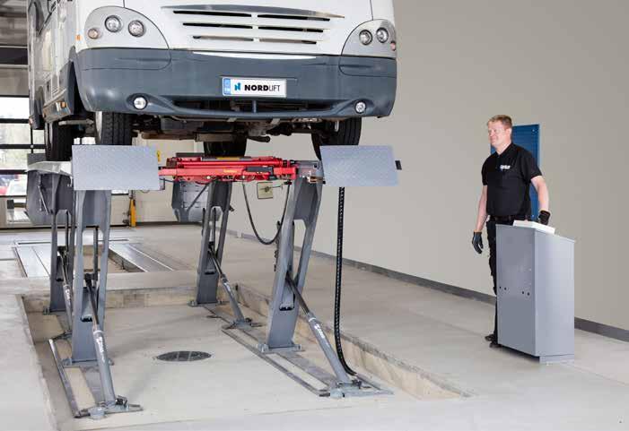 THE UC 4000 K THE ONLY LIFT SPECIALLY DESIGNED FOR MOT PROFESSIONALS The UC 4000 K has been designed in collaboration with Finnish vehicle inspection stations and are already equipped for MOT