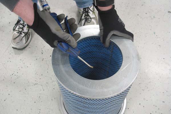 MAINTENANCE CLEANING THE DUST FILTER MAIN BRUSH Use one of the following methods to clean the dust filter: SHAKING Press the filter shaker switch. TAPPING Tap the filter gently on a flat surface.