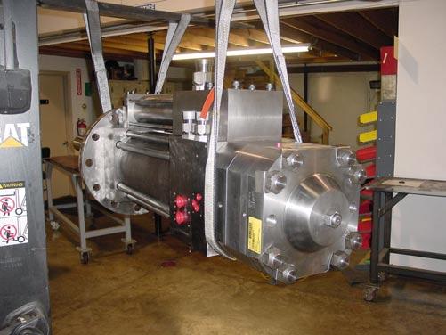 The dump valve maintains the highpressure operating fluid beneath the hydraulic operating piston.
