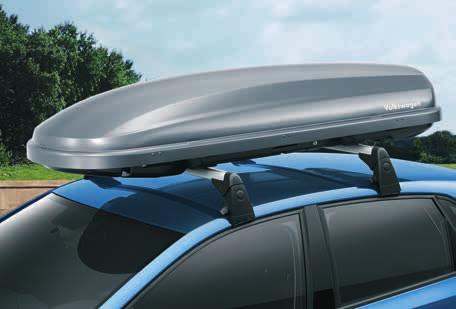 max. 50 kg ROOF BOX, MATT BLACK The roof box with a volume of approx. 340 litres has an optimised aerodynamic design that largely eliminates unpleasant driving noises.