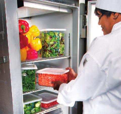 25 Storage FOODSERVICE Space-Saving Square Containers Stackable containers store more in less space.
