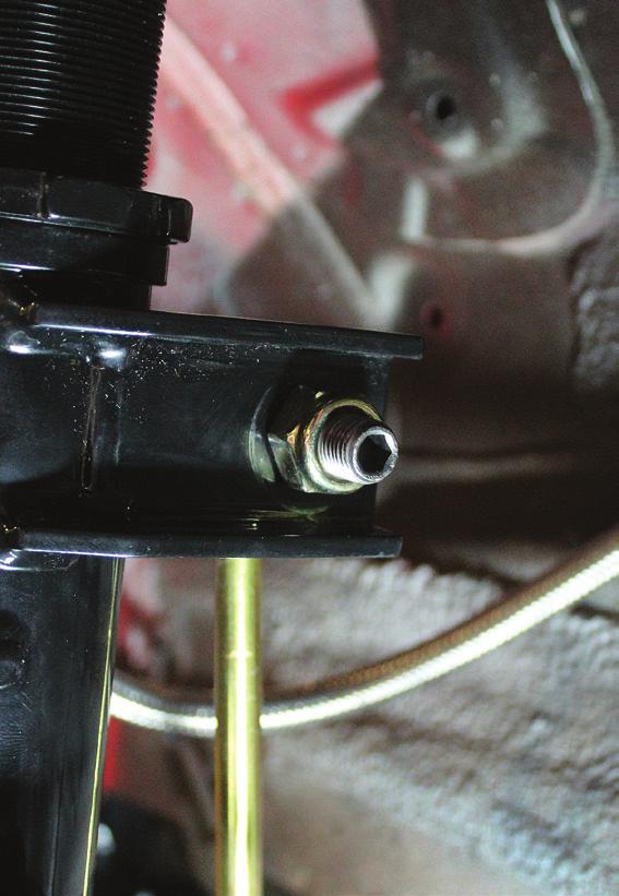 4. Install the new end link to the strut and stabilizer bar. Torque nuts to 98-118Nm (72-87 lb.-ft.) (Figs. D.12 & D.