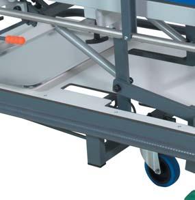 Lateral handles for easy movement. Included accessories: object bearing tray, two I.V.