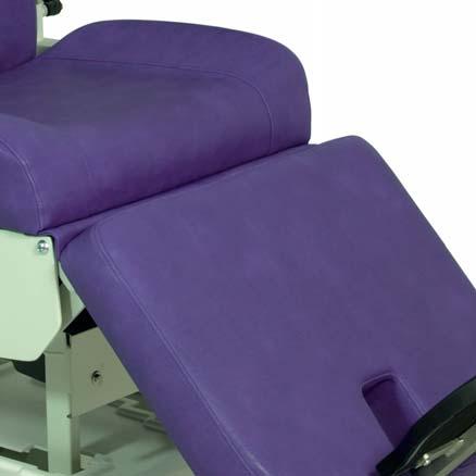 Extra-wide armrests for greater comfort and arm support; rotable, with double ar cula on (ver cal and horizontal).