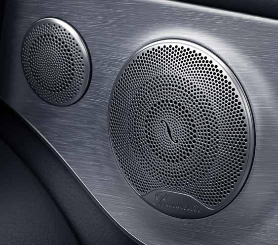 The special acoustic fleece very effectively blocks out road noise and outside sounds, so minimising the ambient noise in the interior. It all adds up to a peaceful journey even at high speeds.
