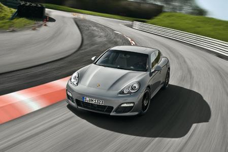 drawing space. A sportscar for four. It s Porsche engineers and designers adapted to the overall aerodynam- a typical Porsche: lightweight, who made your car. ic concept of the Panamera.