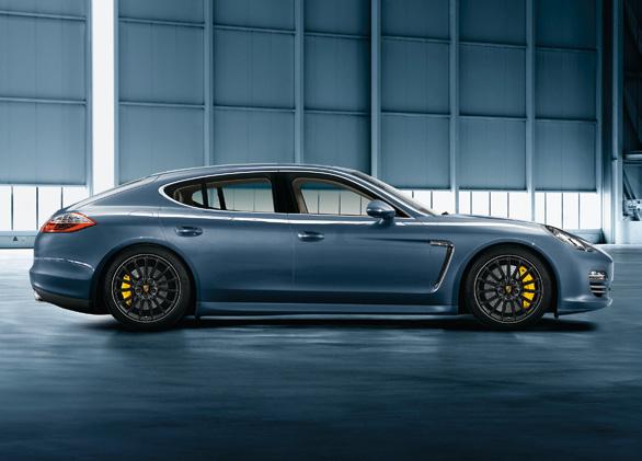 20-inch Panamera Sport wheels painted in black (high-gloss) with summer tyres 20-inch 911 Turbo II wheels with summer tyres 20-inch Panamera Sport wheels painted in black (high-gloss) with summer