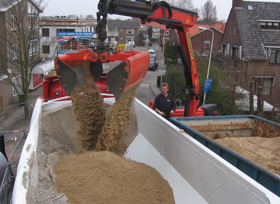 Sand and cement can be collected at a local filling station During the production process, the container can be filled up with sand and cement The mortar hose can quickly and easily be unrolled from
