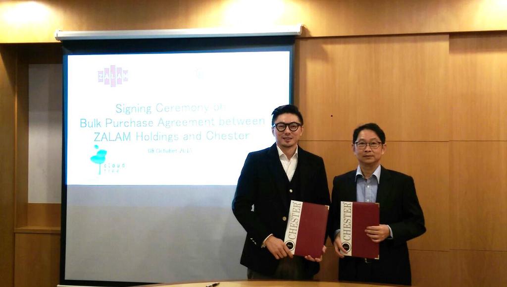 Tan Sri Clement Hii Signing 300 units bulk purchase MOU