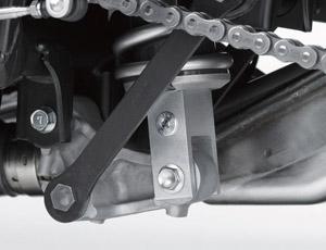 Enhanced braking performance Piggyback-reservoir-equipped rear shock Piggyback reservoir offers increased