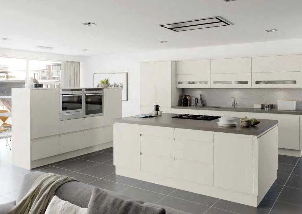 Moda Platinum (matt) With our ultra-modern Moda matt Platinum handleless door you can create an envy-inducing kitchen in any