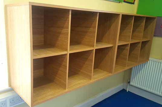 Bookcase with 5 shelves We