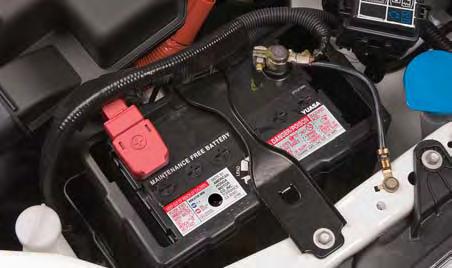 Locate the main fuse by referring to the diagram on top of, or inside, the fuse box cover. (The 2000-2006 Insight fuse box is shown here only as an example.
