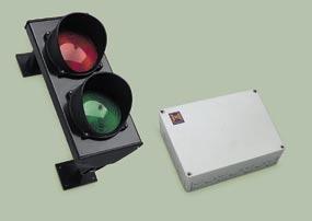 The automatic timer Equipped with two amber lights (one for outside and one for