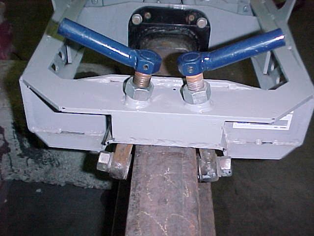 - Set the directional valve to the open position. (Figure 3.