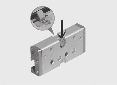 Apply Loctite 243 to both threaded pins to secure the toggle levers and tighten them using the appropriate torque (see table). Type Torque DGC-8- -G 1.0 Nm DGC-12- -G 1.0 Nm Remove the feeler gauge.