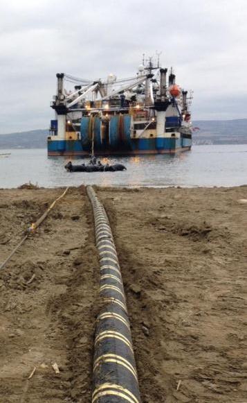 the crossing locations, uraduct plastic shells have been fitted to 400kV submarine cables on board during the cable laying to provide the physical separation between energy and optical cables.