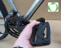 The left pedal has left-hand threads and must be installed in the left crankarm, tightening in a counter-clockwise direction (4-C).
