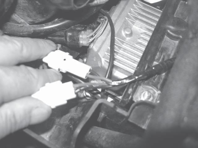 to the rear.(figure 1) 2. Installl the power sub-harness (supplied with the ATV) as shown.