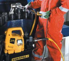 ZU4T Electric Torque Wrench Pumps ZU4204TE-HK (shown with optional heat exchanger and skidbar) Features Z-Class high-efficiency pump design; higher oil flow and bypass pressure, cooler running and