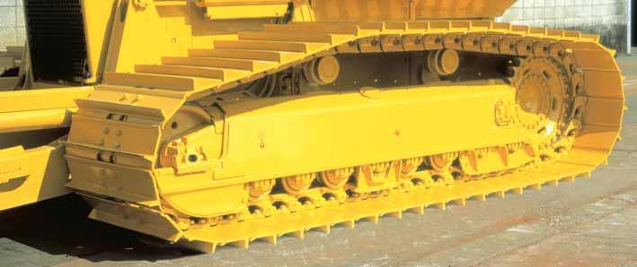 C RAWLER DOZER UNDERCARRIAGE Low drive undercarriage Komatsu s design is extraordinarily tough and offers excellent grading ability and stability.