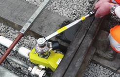 High ratios allow the use of a small torque wrench Supplied in carrying