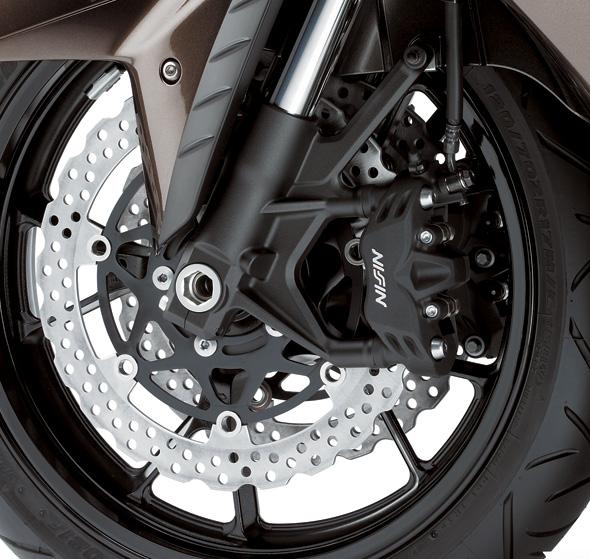 (Photos 41) 41 * 40 Supersport Braking Performance * The lightweight front and rear wheels feature the same sporty design as the ZX-14 s.