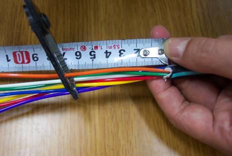 the grounding wire by using pliers. (Figure-9) Note. There is no need to do additional job for tension member grounding.