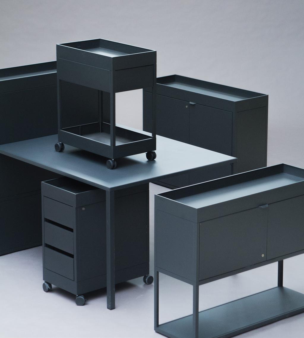 NEW ORDER Trolley Trolley A / 1 drawer & tray top with lock 55 29 68 Dimension W55 x H68 x D29 cm Price Euro 359,00 New order / Trolley Trolley B / 3 drawers & traytop with lock 55 29 Material 1,25