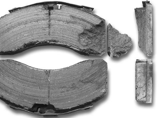 Even if a wear indicator is fitted and connected, this must be at least every 3 months. 5.1.1 - Brake pad with minor damage (permitted) 5.1.1 Minor breakouts at the edges are permitted (see arrow). 5.1.2 Major breakouts on the surface of the brake pad are not permitted (see Fig.