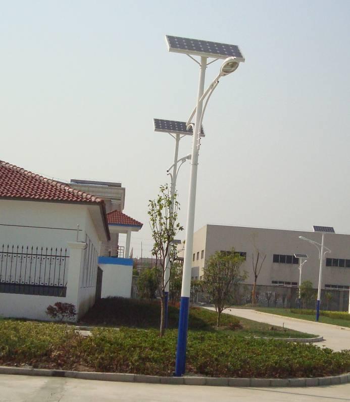 Project site: Solar-power Lighting Project for New Countryside Building, Qinghai, China The solar street light system comprises of: 100W solar panel