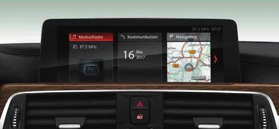Using the latest system design and architecture, BMW Touch Control with ID6 builds on the latest BMW Navigation with touch functionality in conjunction with the idrive