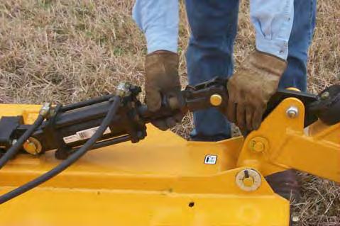 Ensure each hydraulic cylinder is installed and retained correctly. Ensure the proper size pins are used to retain the cylinders in place and are secured with pins.