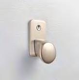 For example, stainless steel handles are particularly robust and have a tough surface finish.