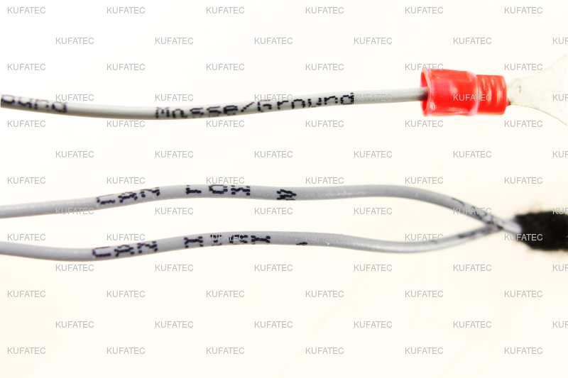 8 Note Cable Inscription/Color Figure 2: Cable Inscription If our cable set consists exclusively of grey wires, connect the